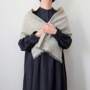 手紡ぎ・手織り　アイボリーのヘリンボーン柄ミニストールの画像