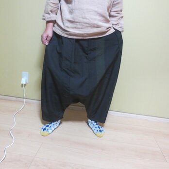 着物リメイク☆黒地の紬でおしゃれサルエルパンツ♪カジュアルモダンですの画像