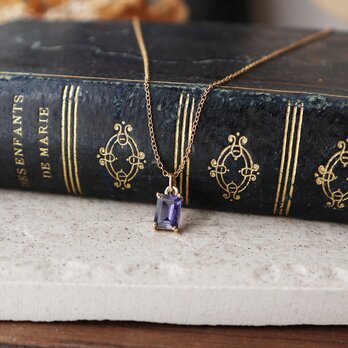 【14kgf】宝石質アイオライトの一粒ネックレス(レクタングルカット)の画像