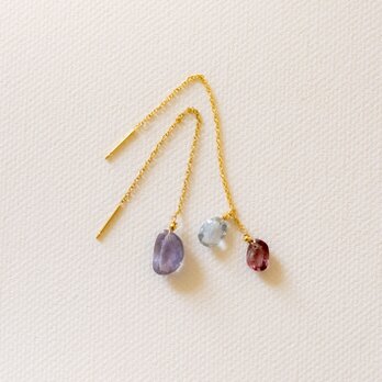 sapphire long pierceの画像