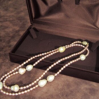 11.5‐3.5mm淡水パールのロングネックレス（86.4cm、セミバロック、ピンク、ホワイト、マグネット）