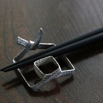 錫の箸おき　KITSU-□の画像