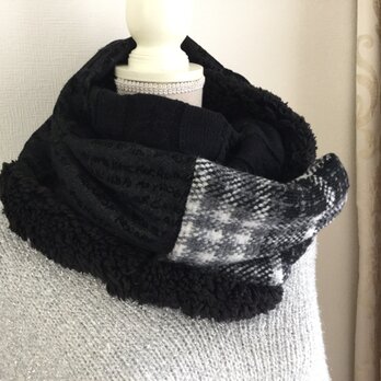イタリアニットとデニム×編み込みニットのスヌード