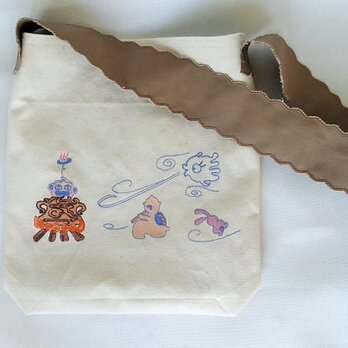 刺繍入り帆布ショルダーバッグ　ハニィ＆ドグゥ　火焔風呂の画像