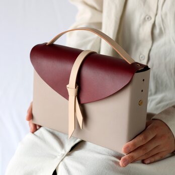 2way レザーボックスバッグ スリム #グレージュｘワインｘベージュ/ box bag slimの画像