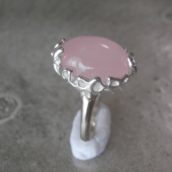 ピンクカルセドニーの指輪の画像