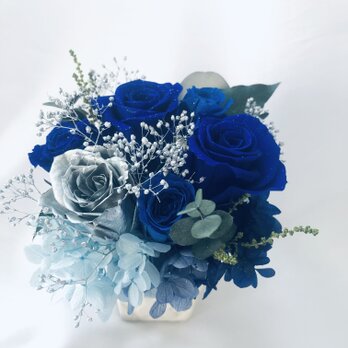 プリザーブドフラワー幸福の青い薔薇とシルバーのローズの魔法の枯れないお花【リボンラッピング付き】の画像