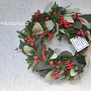 ペッパーベリーと鈴バラのウィンターwreathの画像