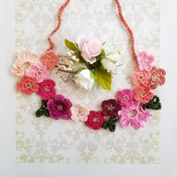 可愛いお花のネックレス セレモニー、パーティー、結婚式、入学式の画像