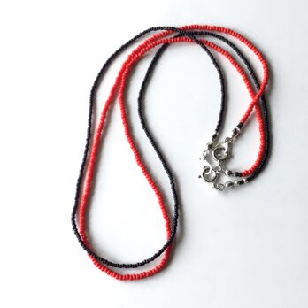 赤と黒のシードビーズのネックレス ／２本セット, ガラスビーズの画像