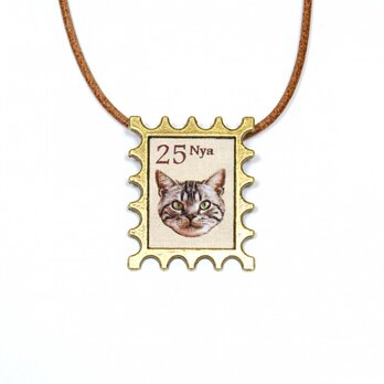 おすましトラ猫の切手風チャーム・チョーカー・ネックレスの画像