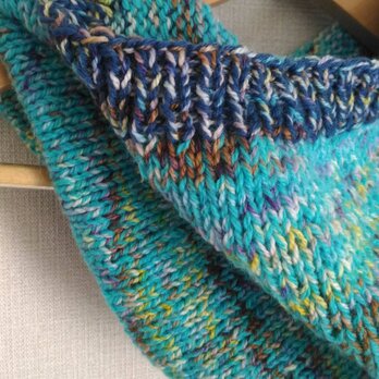 手編みのネックウォーマー。 エストニアのラムウールと手染めのメリノの画像