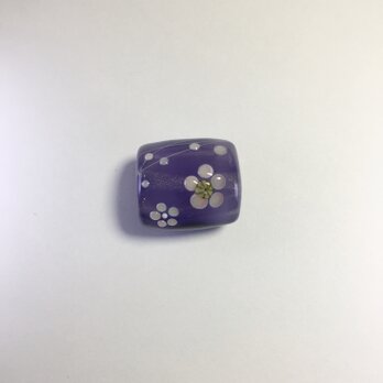梅花の帯留(紫)の画像