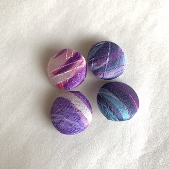 絹くるみボタン４個（18mm 紫系）の画像