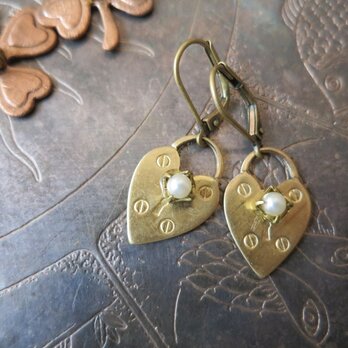 ハートロックピアス パール pierced earrings heart lock pearl <PE2-1219>の画像