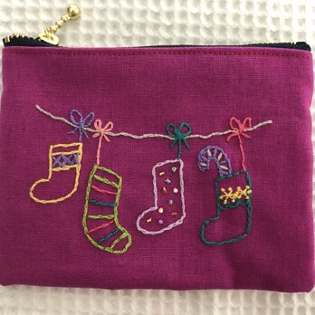 刺繍のファスナーポーチ☆クリスマスの画像