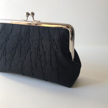 ビーズと刺繍糸　＊18センチがま口ポーチ＊