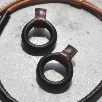 Donuts【レザーピアス/イヤリング】"black"の画像