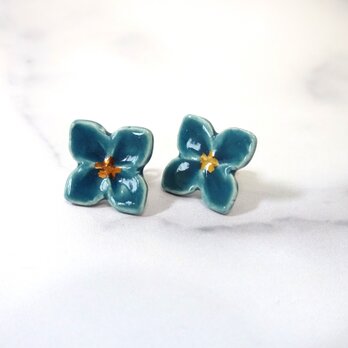 小さい花のpieace／earring (深緑）の画像