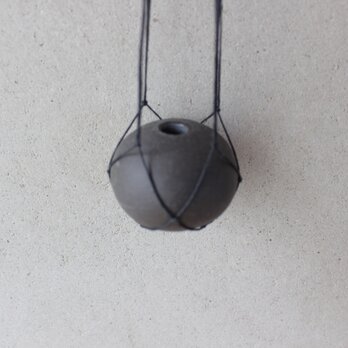 陶器　地球 花器 ハンガーベイス ロウ引き麻プランツハンガー 黒の画像