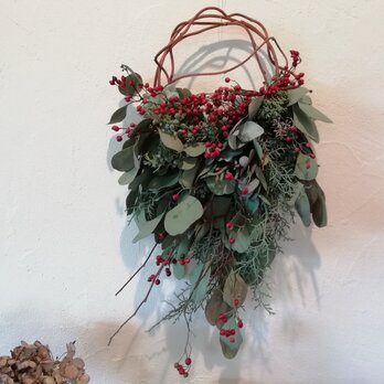 野バラの実の冬wreathの画像
