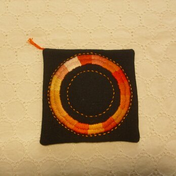 サークル刺繍のコースター（オレンジ）の画像