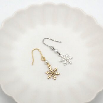 雪とパールのピアス／イヤリングの画像