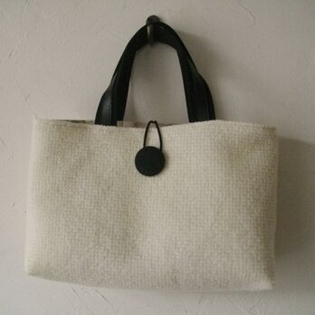 バニラホワイト大人のウールトートバッグ