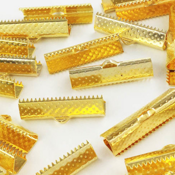 送料無料　ワニグチ　金具　50個　リボン 留め　紐 留め　25mm　ゴールド　ワニカン　（AP0572）の画像