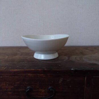 磁器　たわみ小鉢