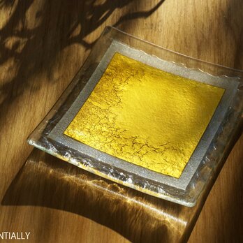 ガラスの角皿 -「 金色のガラス 」● 16cm角の画像