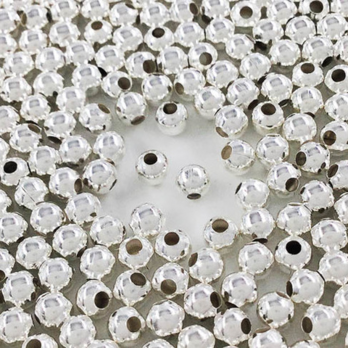 送料無料　メタルビーズ　4mm　丸　500個　シルバー　白銀　スペーサー　メタルパーツ　ボールビーズ　(AP0704)の画像