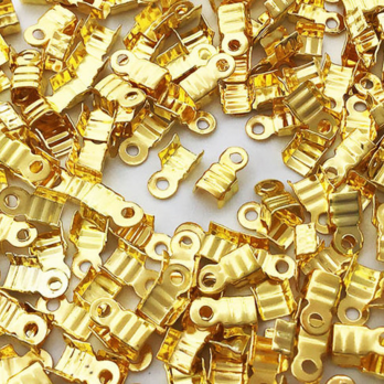 送料無料　紐止め金具　カシメ　ゴールド　200個　幅3mm　エンドパーツ　留め金具　アクセサリー　パーツ　（AP0833）の画像