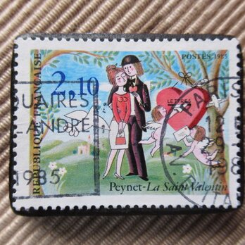アップサイクル　フランス　 バレンタイン切手ブローチ 5862の画像