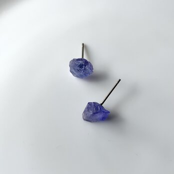 タンザナイトのピアス　Sサイズ