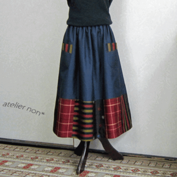 着物リメイク♪大島紬４種（亀甲・ストライプ・ドット・チェック）でモダンなスカート：丈７８ｃｍ（裏地付き）の画像