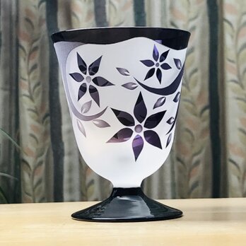 台付き小花グラス　無色×紫＋黒　(1個）の画像