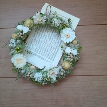 白い花々 とモスのwreath 　の画像