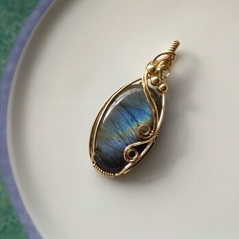 K14gfラブラドライトのワイヤーアートペンダントトップ☆
