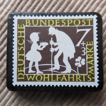 ドイツ　童話　グリム童話　切手ブローチ　5931の画像