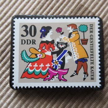 ドイツ　童話　長靴をはいた猫　切手ブローチ　5950の画像