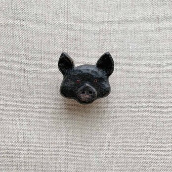 かつらの木の ブローチ ＊黒ぶた＊の画像