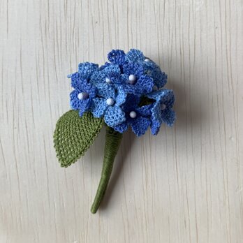 縫い針で編むお花のアクセサリー アジサイ(小)ブルーの画像