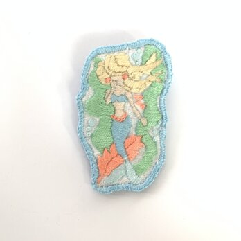人魚姫の水色の刺繍ブローチの画像