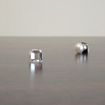 アドバンストクリスタルと淡水パールのマグネットピアス《MP-11》