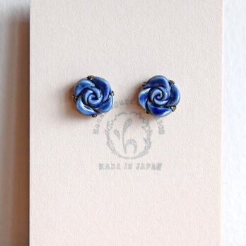 バラのピアス【瑠璃】（a）