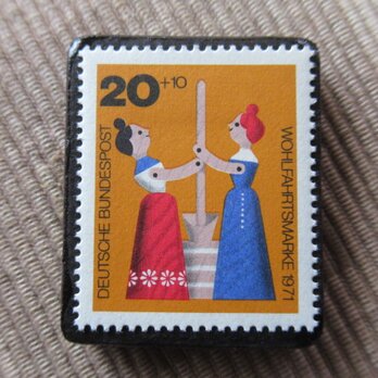 ドイツ　おもちゃ切手ブローチ　5976の画像