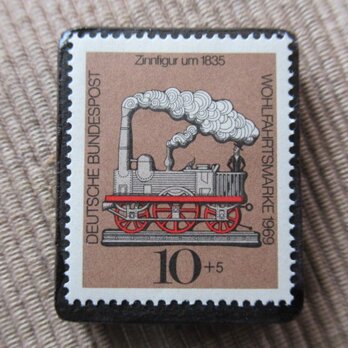 ドイツ　おもちゃ切手ブローチ　5980の画像