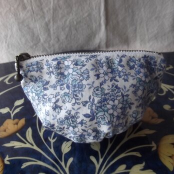 ブルーの小花柄のミニポーチ（送料無料）