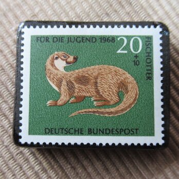 ドイツ　動物切手ブローチ　6001の画像